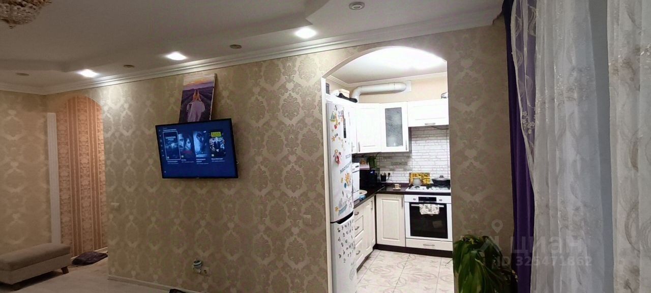 Продажа 2-комн квартиры на вторичном рынке улица Ленсовета, 61