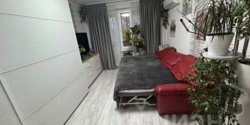 2-комн квартира улица Гурьянова, 43