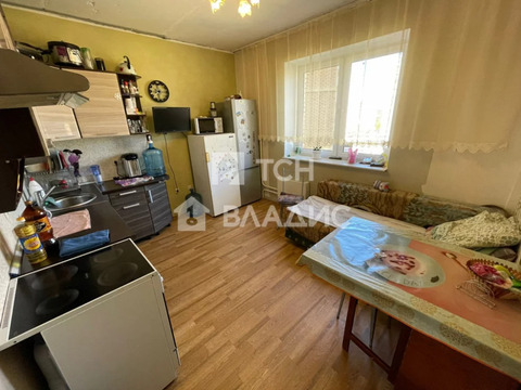 Продажа 2-комн квартиры на вторичном рынке Свердловский, ул. Заречная,  д. 1