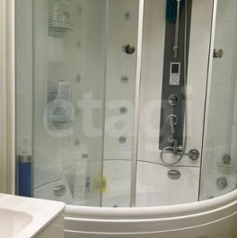 Продажа 4-комн квартиры на вторичном рынке Привольная улица,  д. 73 к2