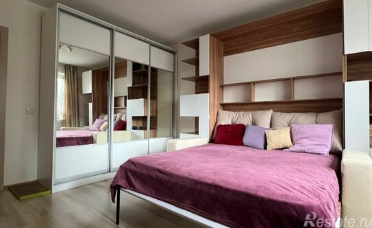 Продажа 2-комн квартиры на вторичном рынке Янино-1, ул Голландская,  д. 10,  к. 2