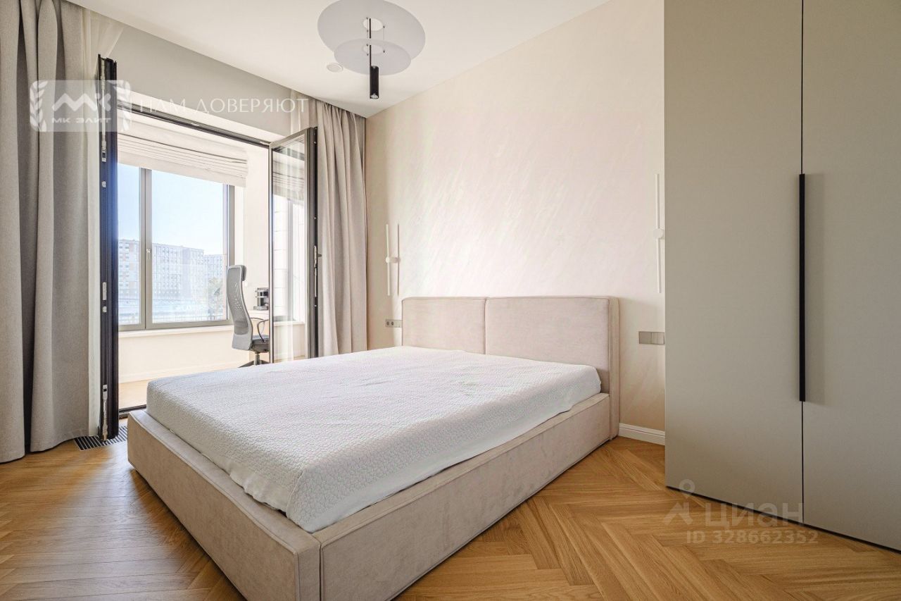 Продажа 4-комн квартиры на вторичном рынке Петровский проспект, 26к2