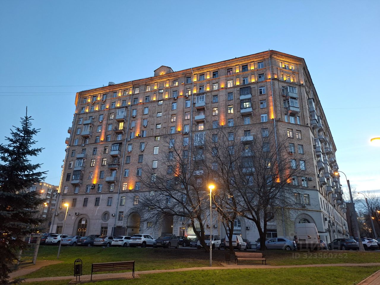 Продажа 3-комн квартиры на вторичном рынке Варшавское шоссе, 2