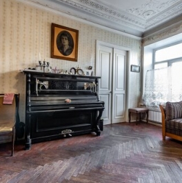 Продажа 3-комн квартиры на вторичном рынке Казачий Б. пер,  д. 9