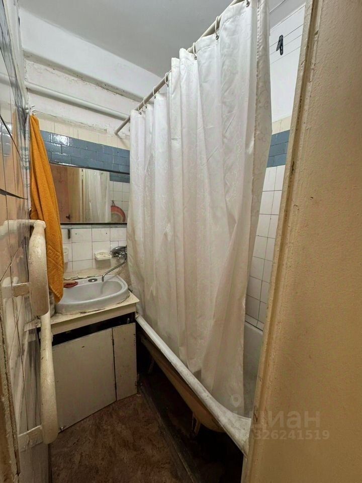 Продажа 2-комн квартиры на вторичном рынке Будапештская улица, 19К2