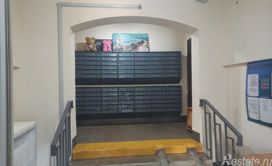 Продажа 3-комн квартиры на вторичном рынке улица Вертолётчиков,  д. 1