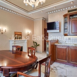 Продажа 5-комн квартиры на вторичном рынке Чапаевский переулок,  д. 3