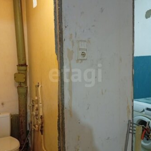 3-комн квартира Кириши г, Нефтехимиков ул,  д. 18