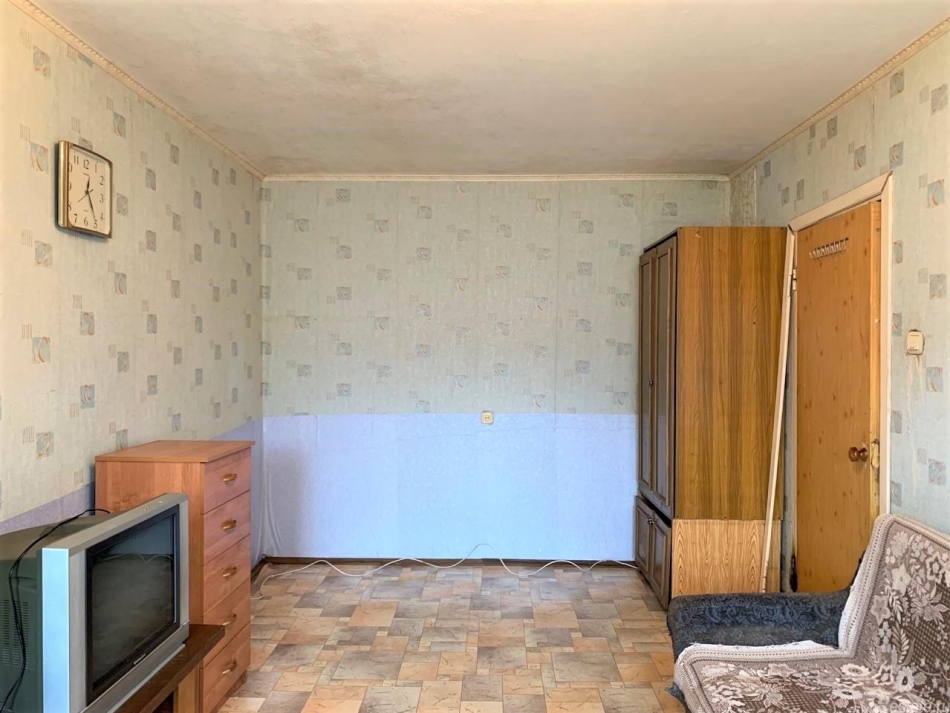 Продажа 1-комн квартиры на вторичном рынке Новоладожское городское поселение Новая Ладога микрорайон В,  д. 25