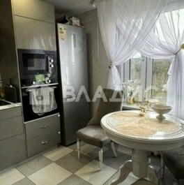 Продажа 2-комн квартиры на вторичном рынке улица Коммуны,  д. 30 к1