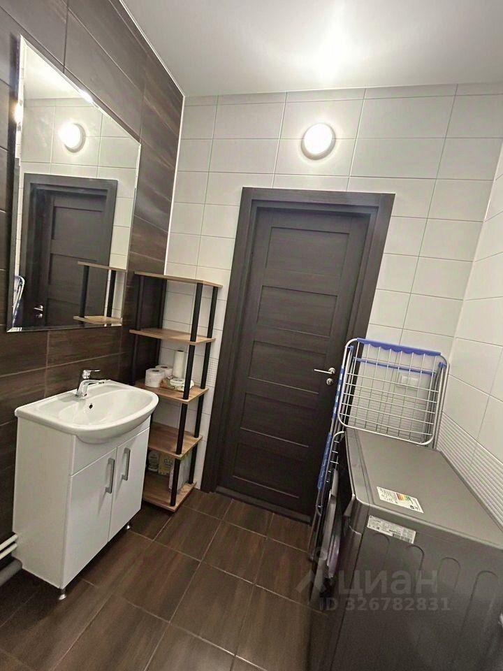 Аренда студии улица Верхне-Каменская, 11к1