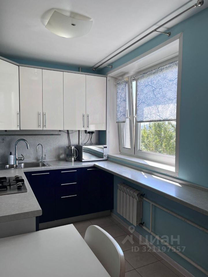 Продажа 3-комн квартиры на вторичном рынке улица Бехтерева, 41К1