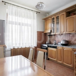 Продажа 3-комн квартиры на вторичном рынке ул Платовская,  д. 4