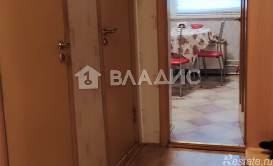 Продажа 3-комн квартиры на вторичном рынке бульвар Адмирала Ушакова,  д. 8