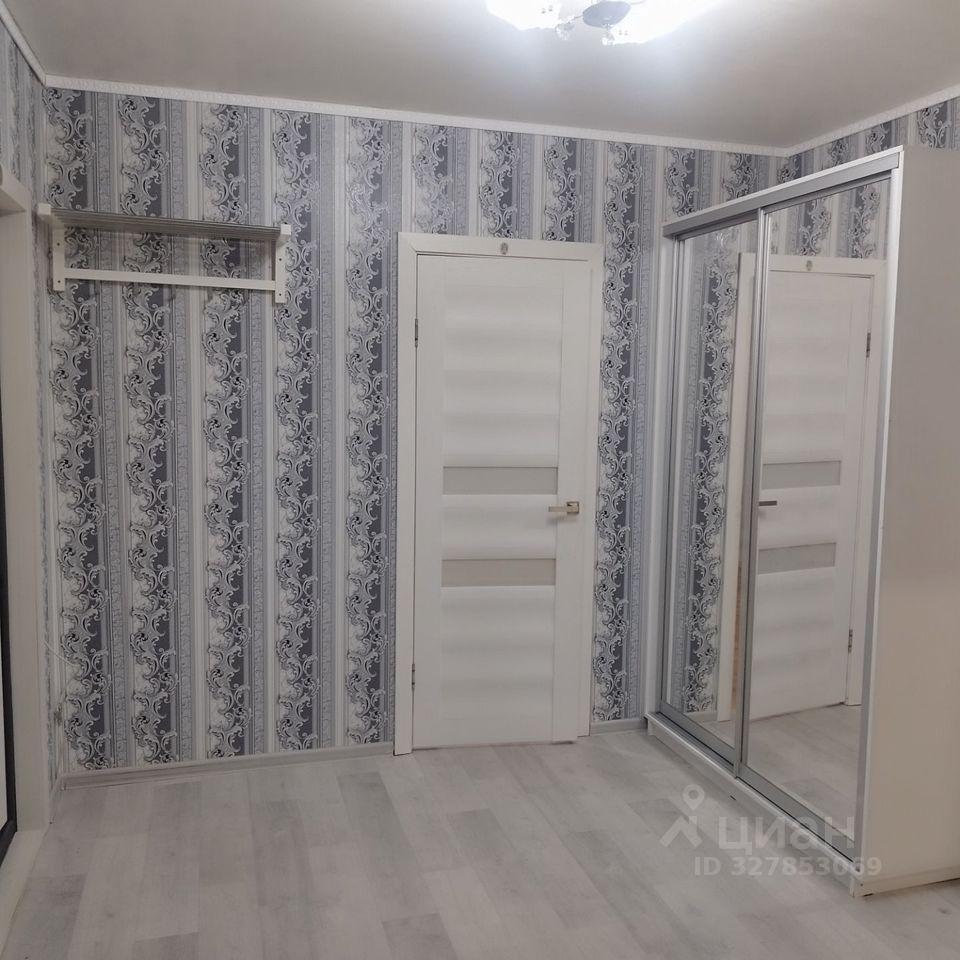 Продажа 2-комн квартиры на вторичном рынке Приозерск, Ленинградская улица,  д. 22