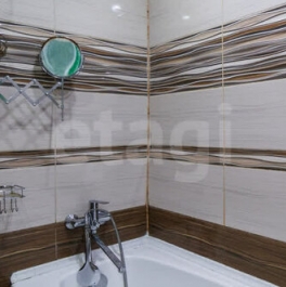 Продажа 4-комн квартиры на вторичном рынке Новаторов б-р,  д. 65