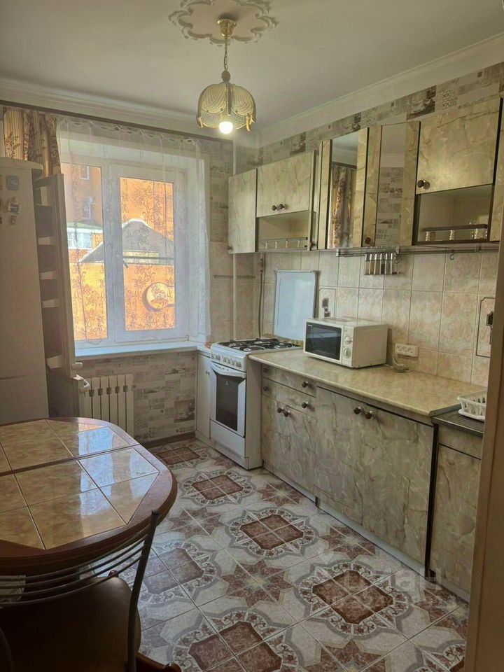 Продажа 3-комн квартиры на вторичном рынке Климовск мкр, улица Советская,  д. 13А