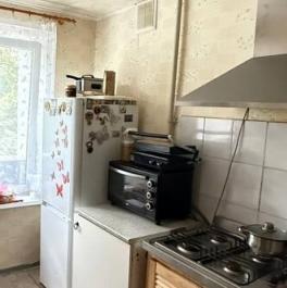 Продажа 2-комн квартиры на вторичном рынке улица Михайлова,  д. 8