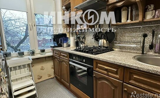 Продажа 2-комн квартиры на вторичном рынке ул Трехгорный Вал,  д. 18