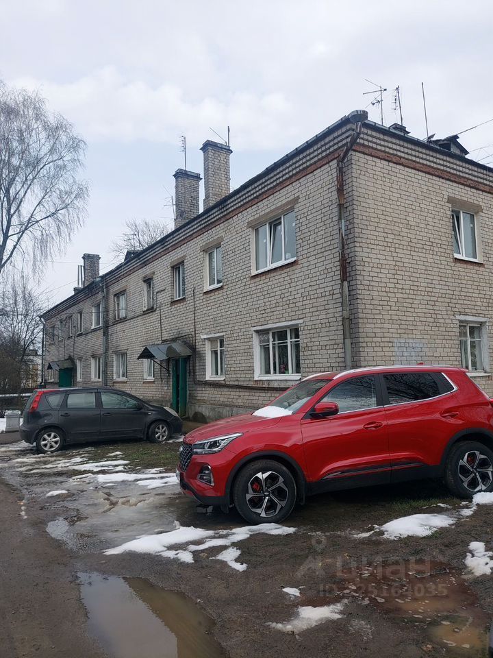 Продажа 1-комн квартиры на вторичном рынке д. Малые Колпаны, улица Западная, 23