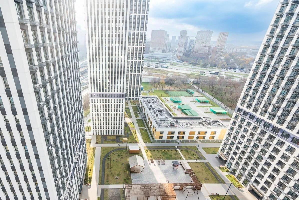 Аренда 3-комн квартиры на вторичном рынке Аминьевское шоссе, 4Дк2