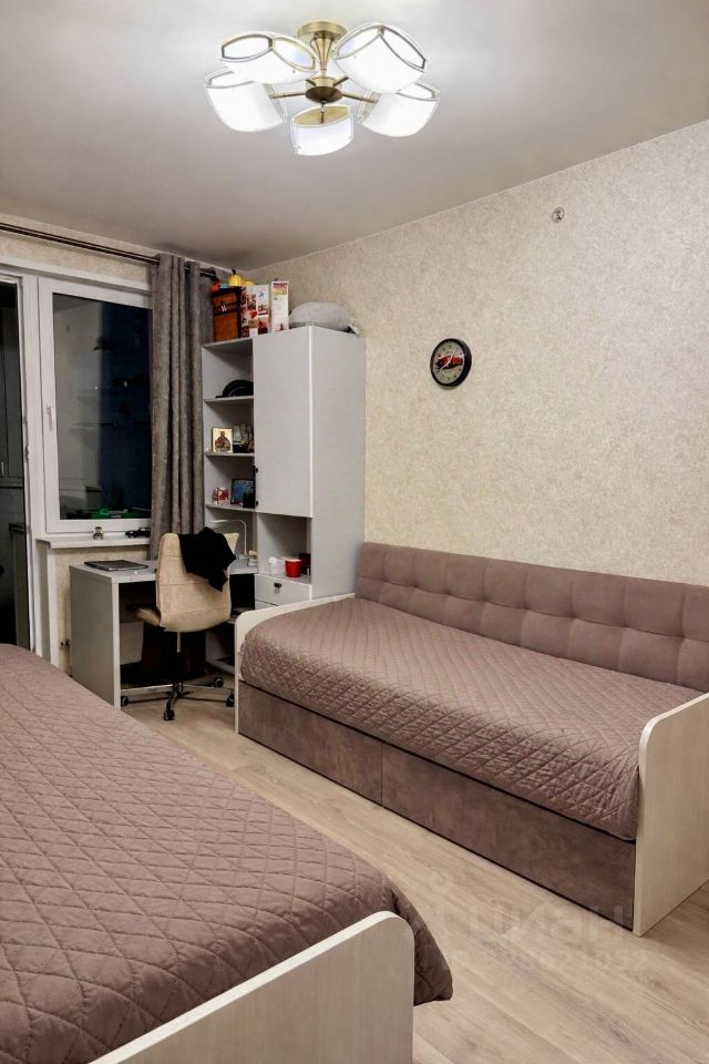Продажа 2-комн квартиры на вторичном рынке 11-я Парковая улица, 52