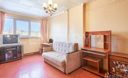 Продажа 3-комн квартиры на вторичном рынке Ветеранов пр-кт,  д. 1,  к. 1