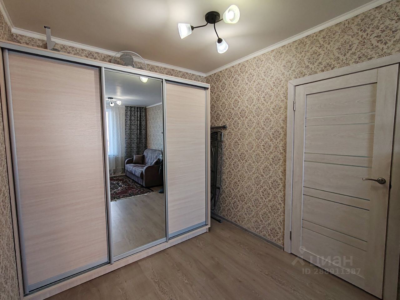 Продажа 1-комн квартиры на вторичном рынке пос. Шушары, Ленсоветовский тер., 23