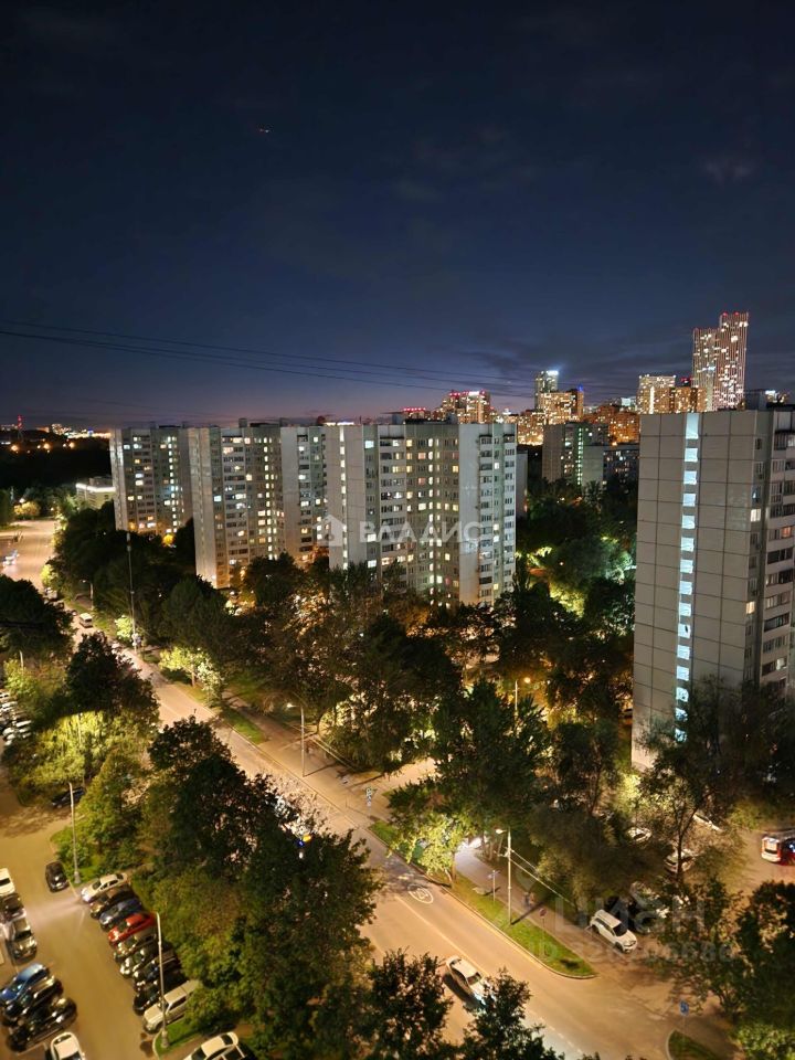 Продажа 2-комн квартиры на вторичном рынке Филевский бульвар, 39