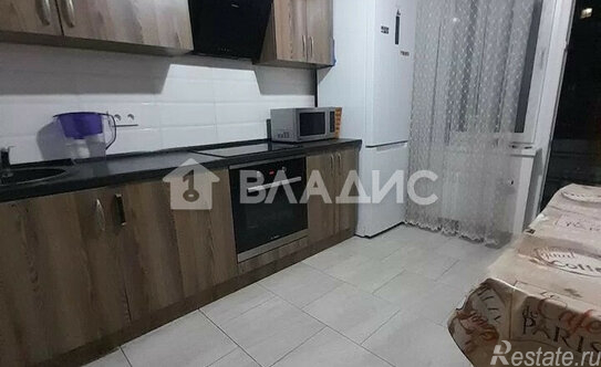 Продажа 2-комн квартиры на вторичном рынке улица Константина Федина,  д. 13