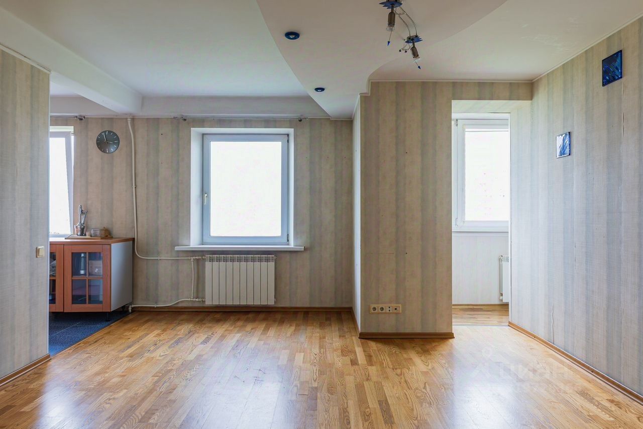 Продажа 3-комн квартиры на вторичном рынке улица Шаврова, 23К1