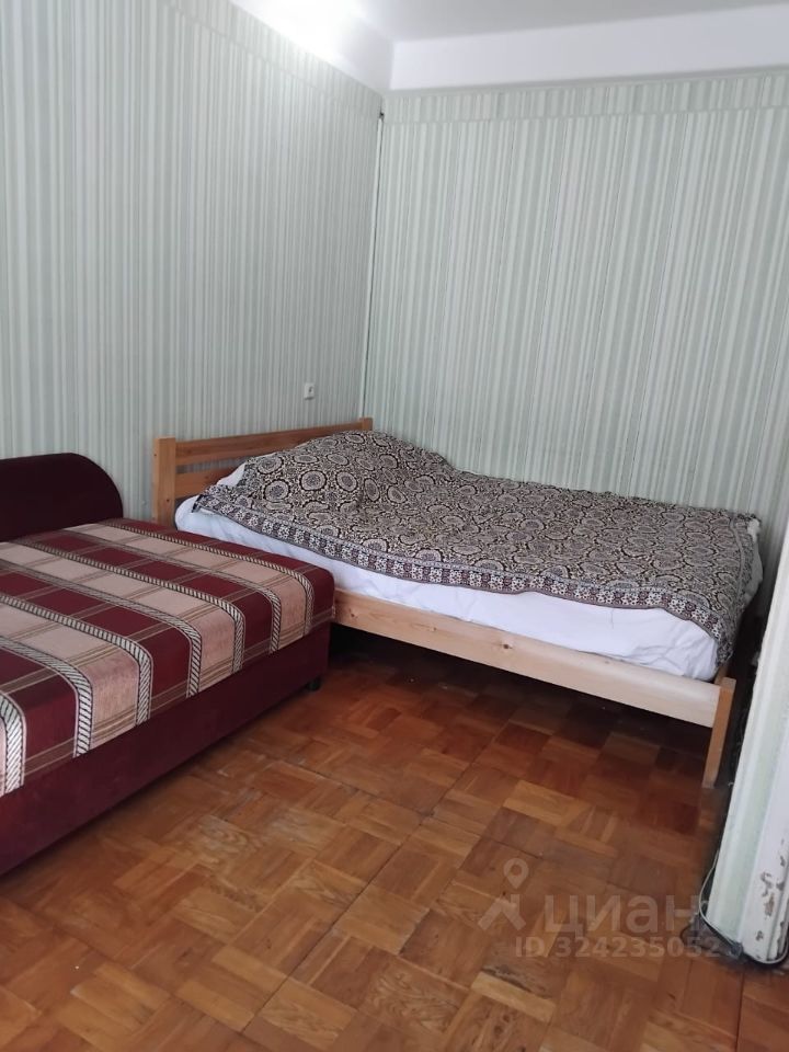 Продажа 1-комн квартиры на вторичном рынке Будапештская улица,  д. 5К2