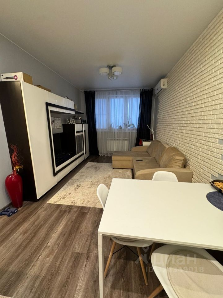 Продажа 1-комн квартиры на вторичном рынке Эдем ЖК, д. Гаврилково, улица 1-й Квартал, 6