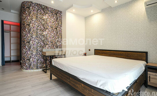 Продажа 3-комн квартиры на вторичном рынке Фестивальная ул