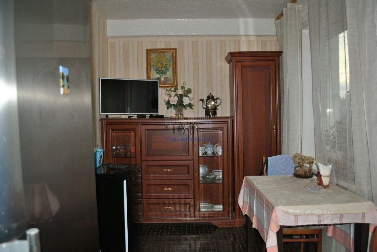 Продажа 4-комн квартиры на вторичном рынке улица Шаврова, 27