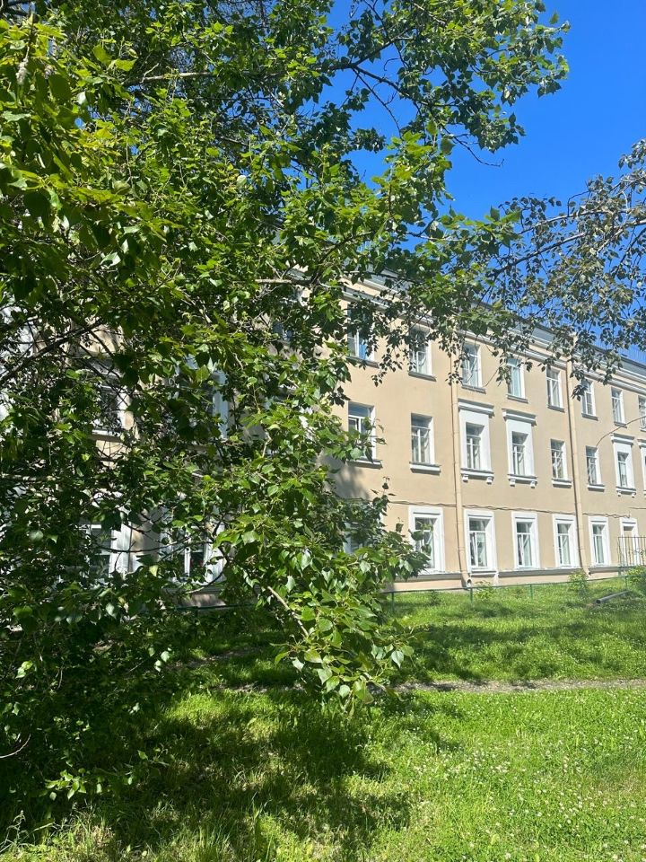 Продажа комнаты 2-я Комсомольская улица, 13К1