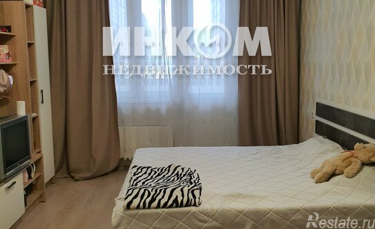 Продажа 1-комн квартиры на вторичном рынке Железнодорожный, улица Поликахина,  д. 5