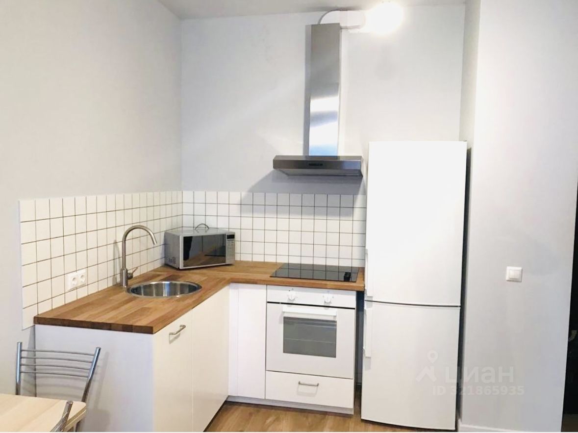 Продажа 1-комн квартиры на вторичном рынке бульвар Генерала Карбышева, 15