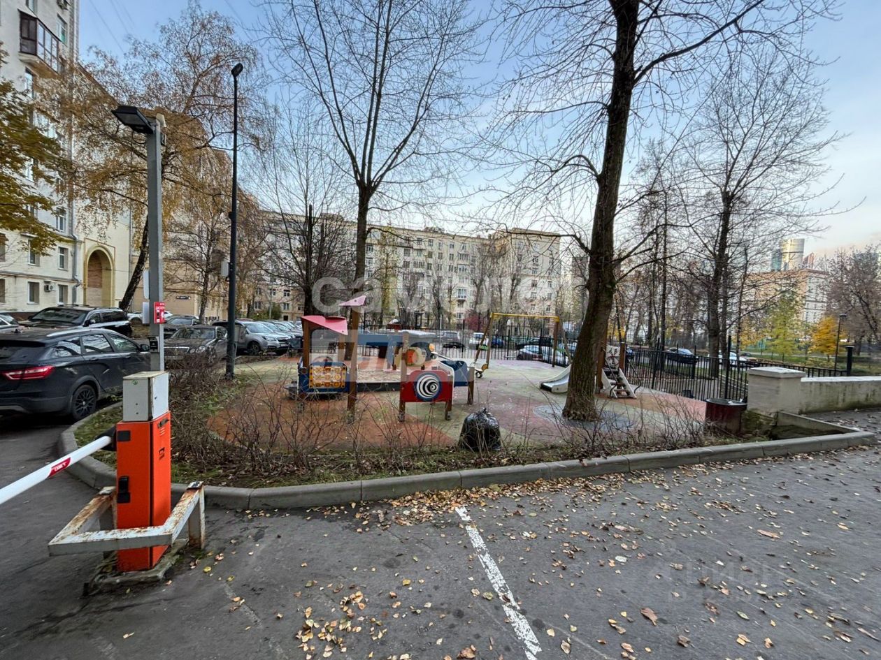 Продажа 3-комн квартиры на вторичном рынке площадь Победы, 2К2