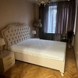 Аренда 2-комн квартиры на вторичном рынке ул Панфёрова,  д. 12