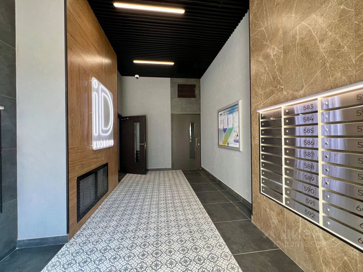 Продажа 2-комн квартиры на вторичном рынке Кудрово г., улица Солнечная, 2