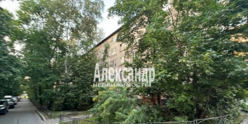2-комн квартира Большевиков пр-кт,  д. 79,  к. 1