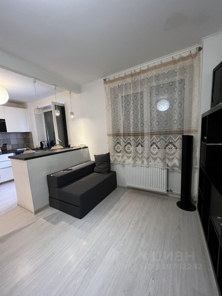 Продажа студии Тельмана, улица Московская, 4