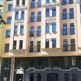 Продажа 2-комн квартиры на вторичном рынке 10-11-я линии В.О.,  д. 56