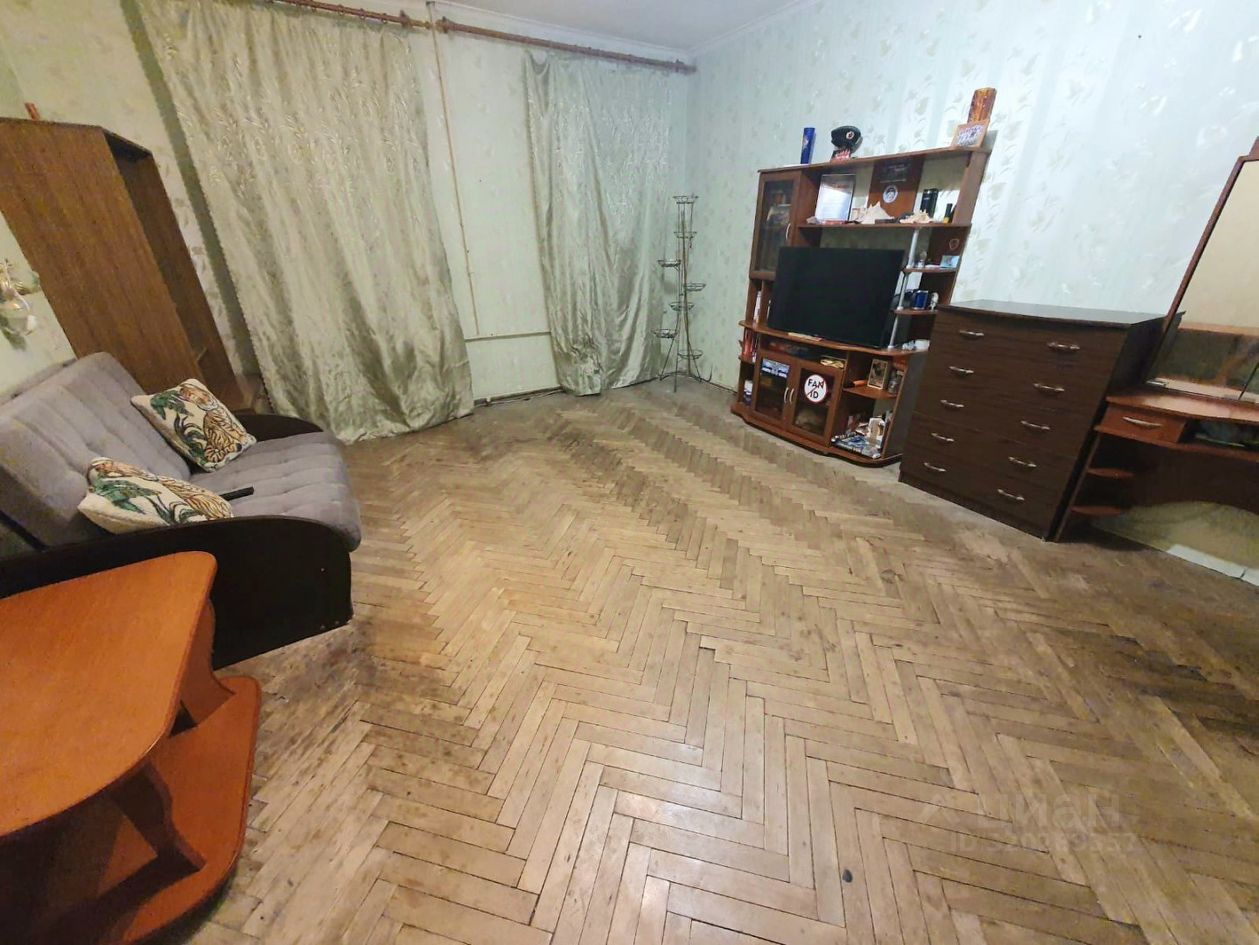 Продажа 3-комн квартиры на вторичном рынке переулок Дойников, 5-7
