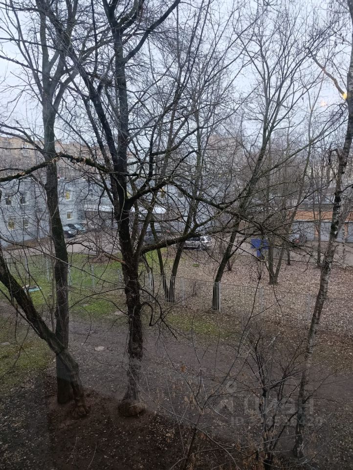 Продажа 3-комн квартиры на вторичном рынке улица Артюхиной,  д. 11