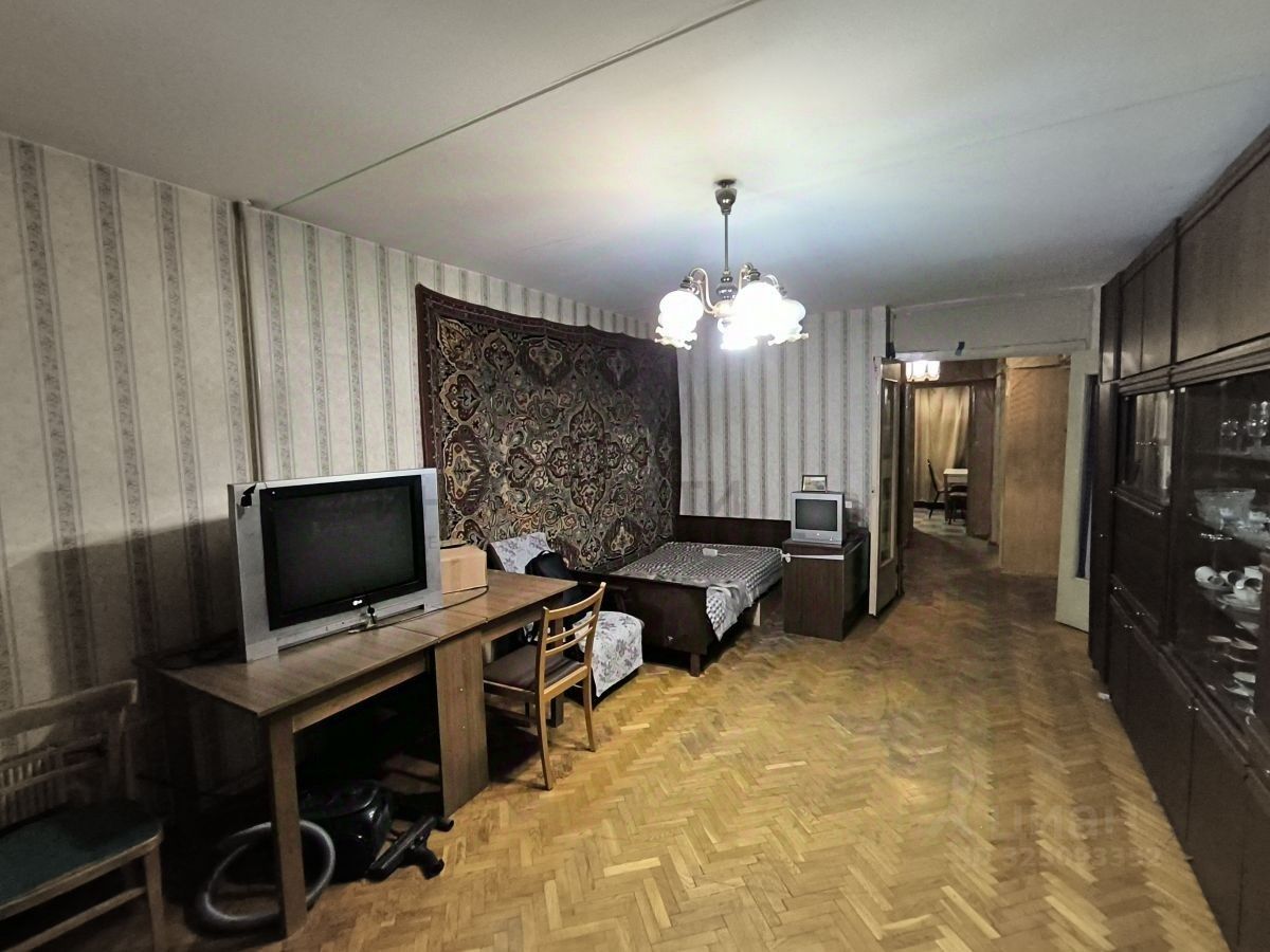 Продажа 2-комн квартиры на вторичном рынке улица Яблочкова, 23К2