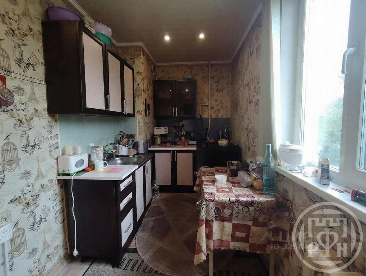 Продажа 2-комн квартиры на вторичном рынке д. Кипень, шоссе Ропшинское, 11