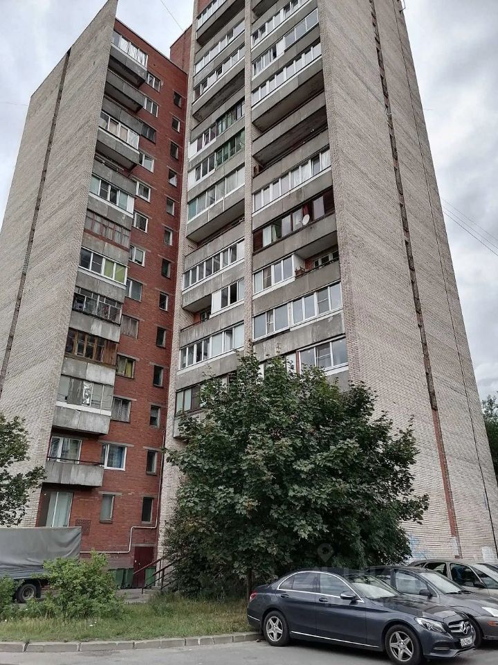 Продажа комнаты Заневский проспект, 61к2