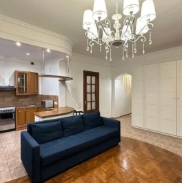 Продажа 2-комн квартиры на вторичном рынке Варшавская ул,  д. 32